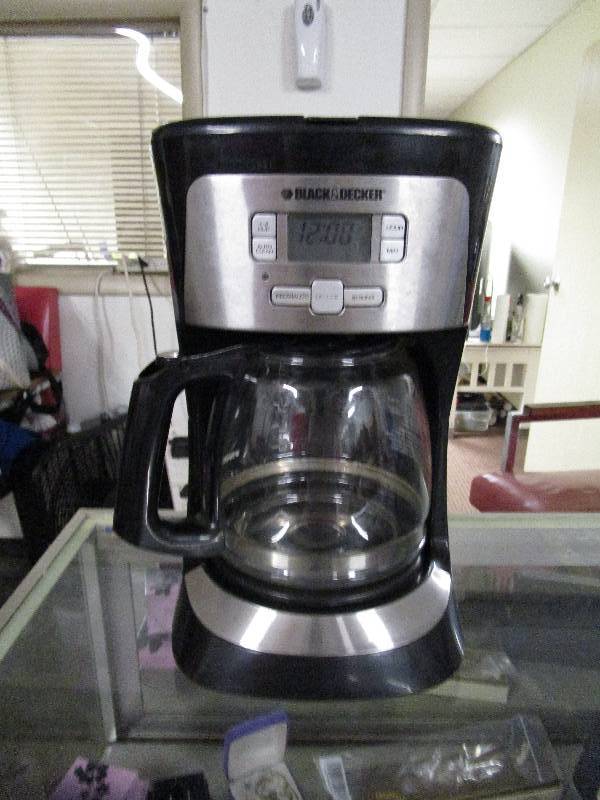 Black and Decker coffee pot USD Three -USD 6- USD Eight Swap-n-Shop Auction by Fleetsale Equip-Bid