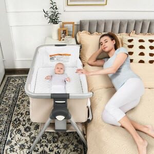 lot 3003 image: Baby Bassinet Bedside Sleeper With Storage Basket And Wheel For Newborn-Beige