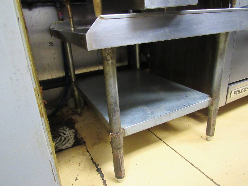 lot 1395 image: 36 Stainless Equipment Stand w Under Shelf