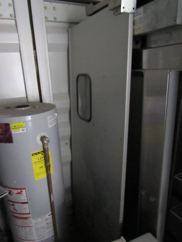 lot 1451 image: 36 Aluminum Double Swing Door