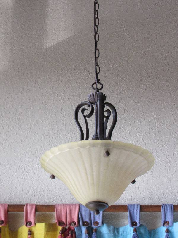 lot 1417 image: Ceiling Hung Pendant Lighting Fixture