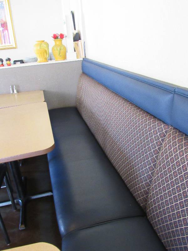 lot 1422 image: 90 Long Dark Blue Booth Seating Single