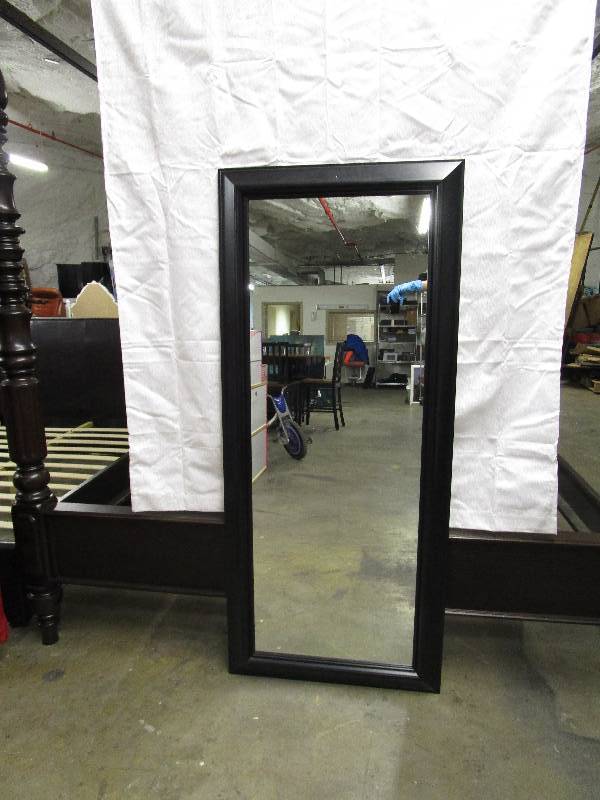 lot 341 image: Better Homes and Gardens Mirror