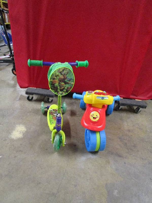 lot 347 image: Kids Riding Toys