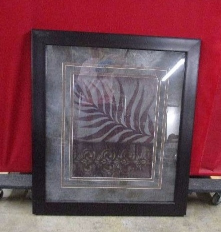 lot 353 image: Wall Decor