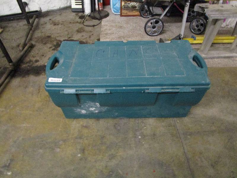 lot 357 image: Storage Tote
