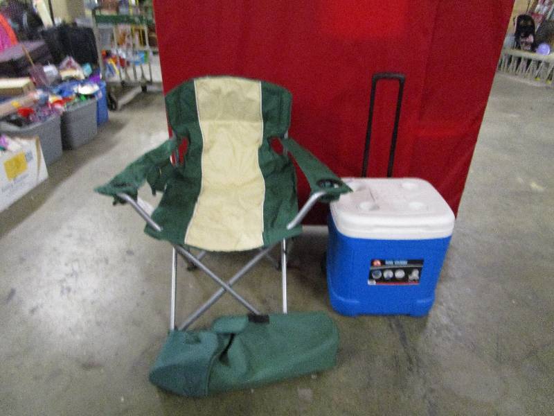lot 372 image: Lot of Outdoor stuff