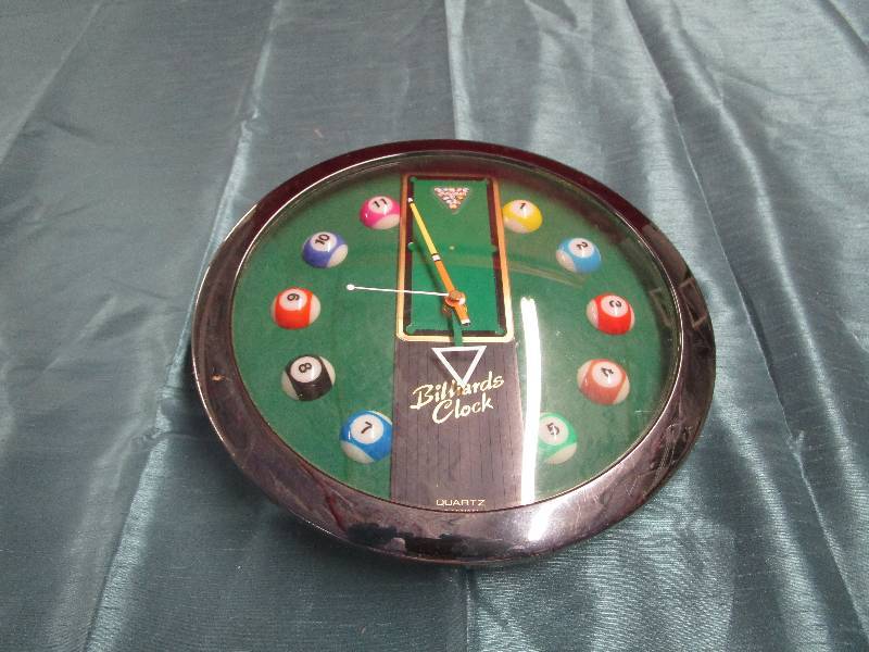 lot 381 image: Man cave pool ball clock