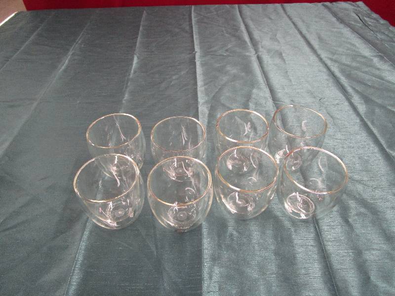 lot 386 image: Lot of Barware