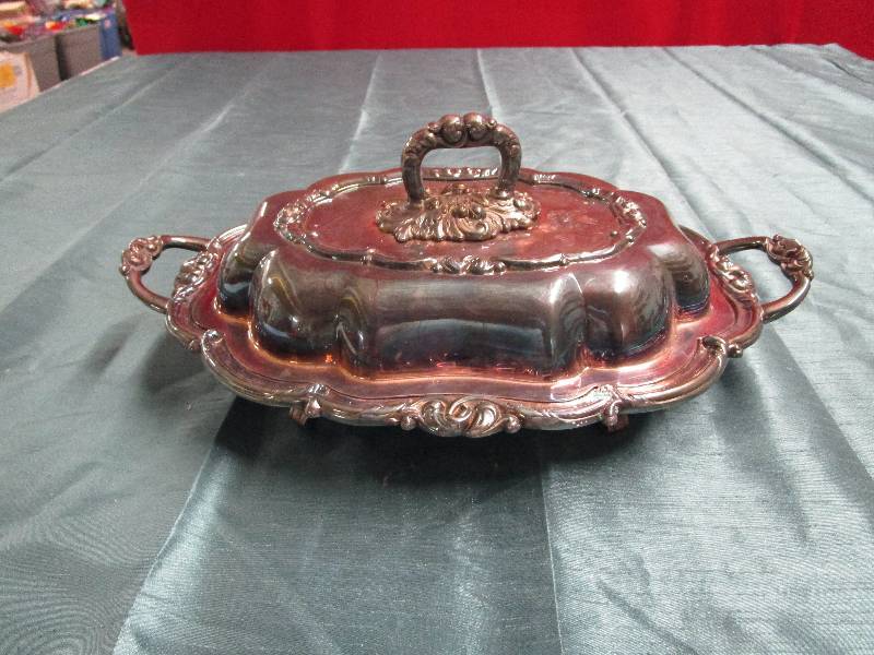 lot 410 image: Lot of silver items