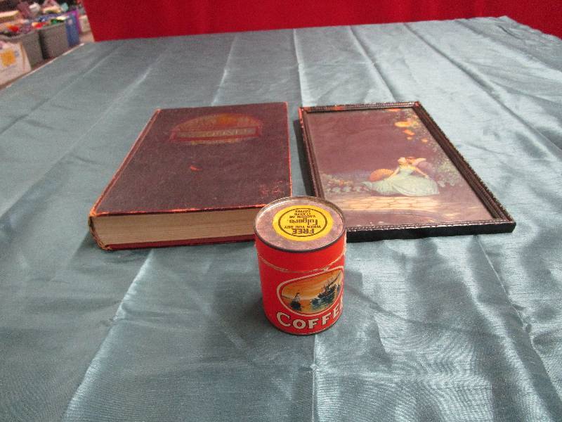 lot 414 image: Lot of antique items