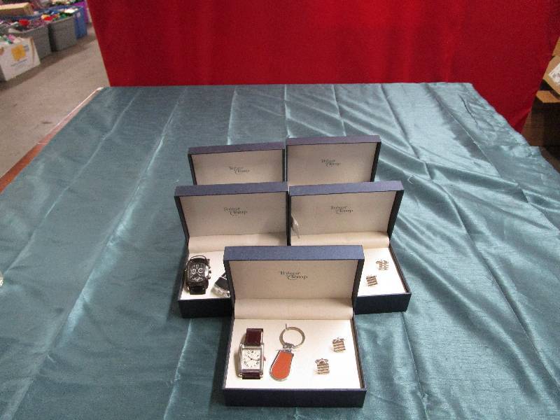 lot 433 image: Lot of (5)Tresor Temp Mens Gift Sets