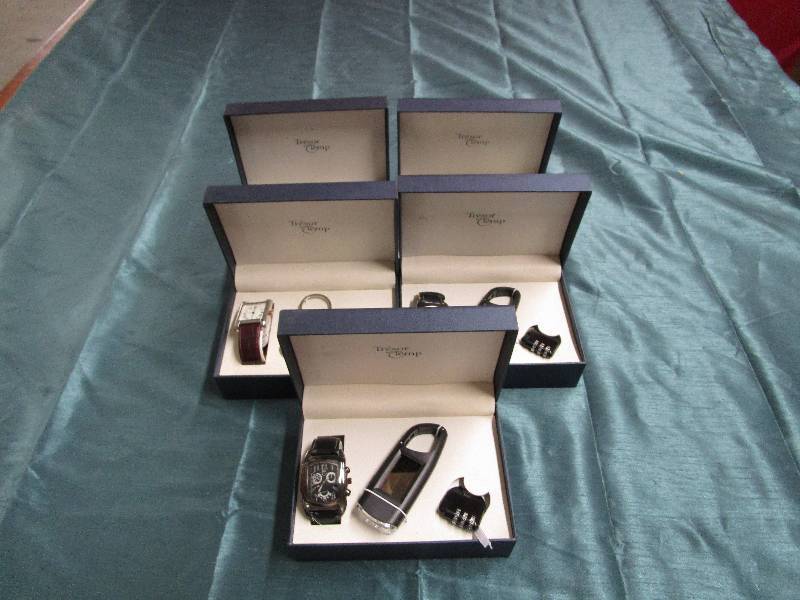 lot 434 image: Lot of (5)Tresor Temp Mens Gift Sets