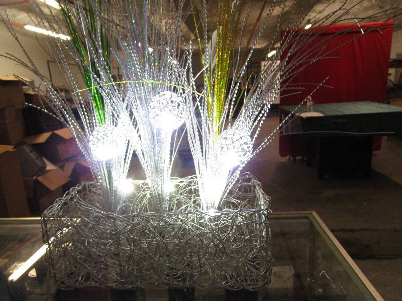 lot 449 image: LED Lighted home decor