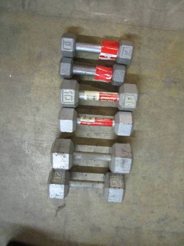 lot 461 image: Set of weights