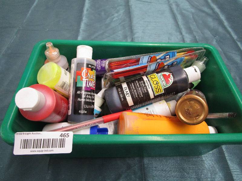 lot 465 image: Tote full of acrylic paints and more