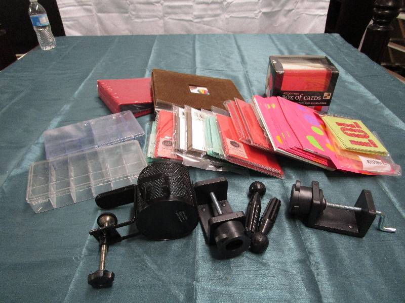 lot 471 image: Large lot of Scrapbooking Items
