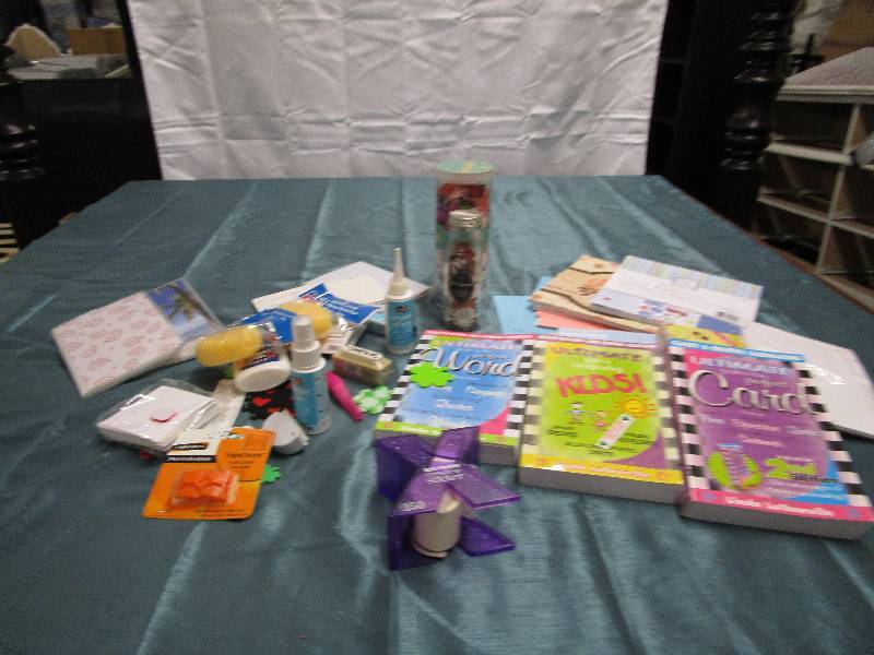 lot 479 image: Large Lot of Scrapbooking items
