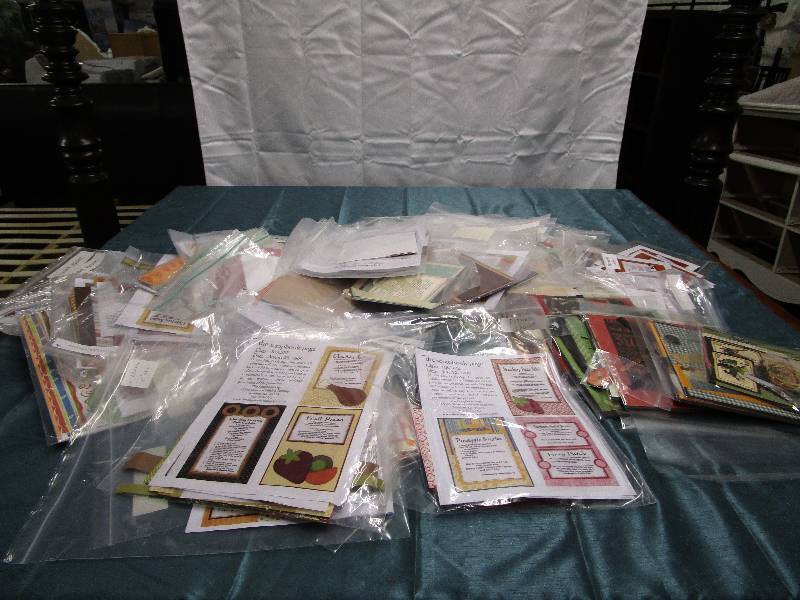 lot 480 image: Large Lot of Scrapbooking items