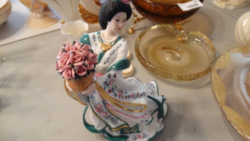 lot 909 image: The rose princess by lena lic.