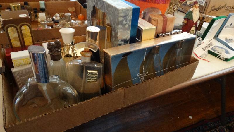 lot 948 image: Lot of new & used perfume.