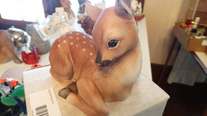 lot 959 image: Fanny the white tailed swan.