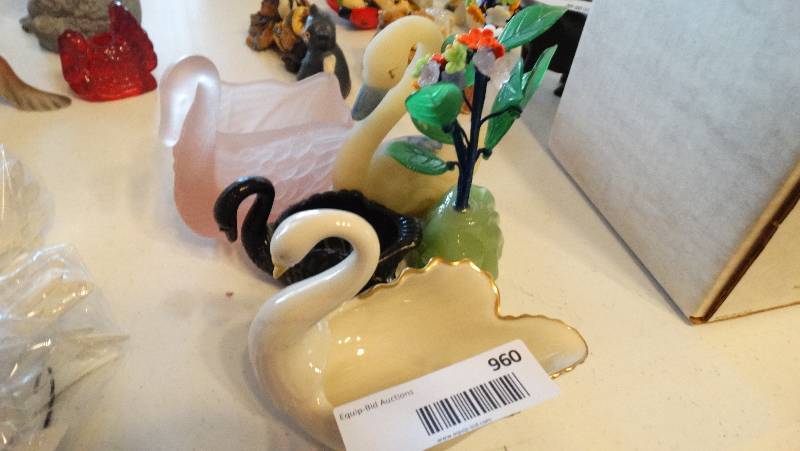 lot 960 image: Decorative swans & tree.