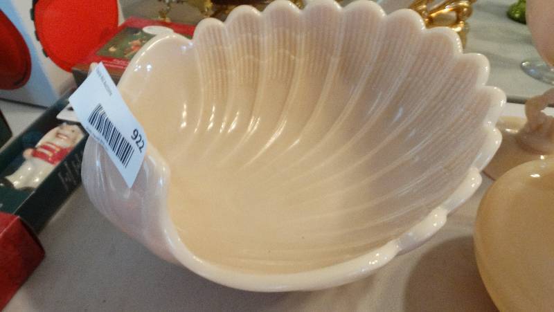 lot 922 image: Large Cambridge crown turcan design Shell pink milk glass footed shell console bowl.