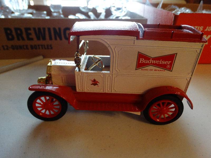 lot 1277 image: Metal Budweiser 1913 ford model T van.