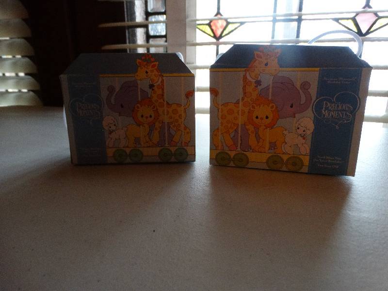 lot 1282 image: Lot of 2 precious moments 15 - 946 happy birthday little lamb  one year old & 15962 god bless you on your birthday two year old.