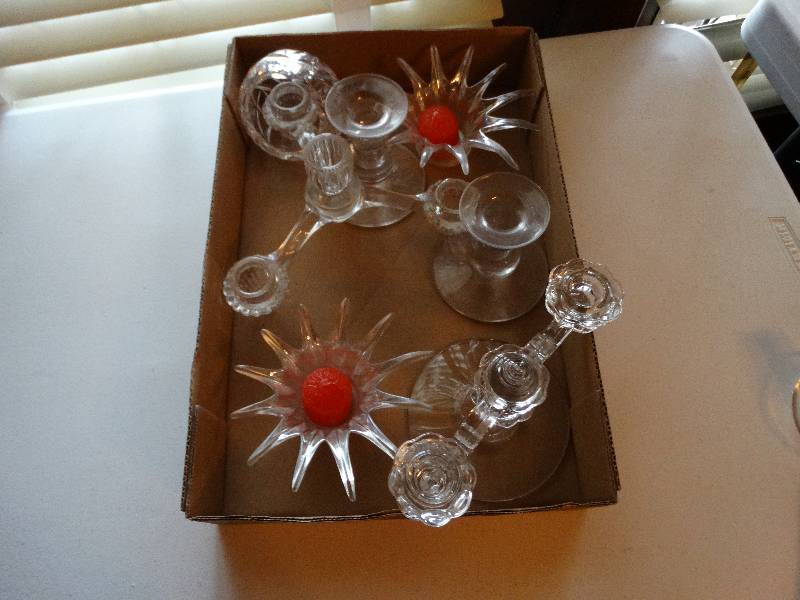 lot 1283 image: Lot of assorted candle holders.