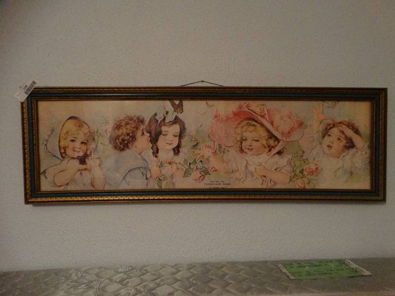 lot 1246 image: Picture of girls the all like yankee label bread its smackin good.