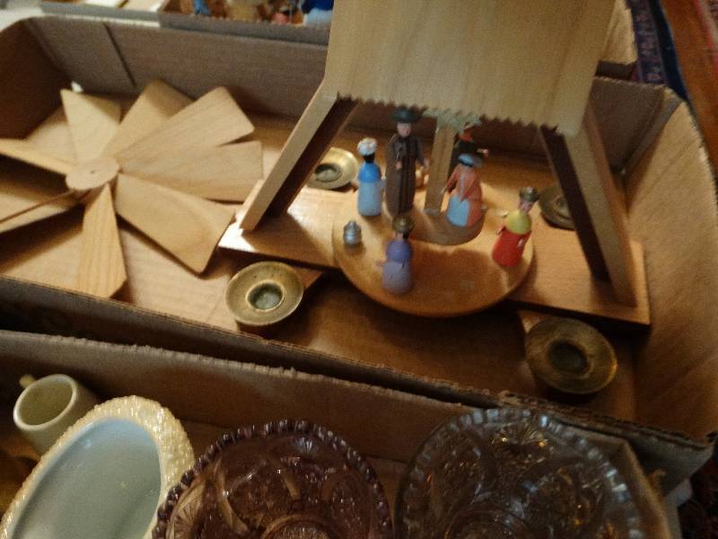 lot 1308 image: Vintage Christmas seon candle holder.