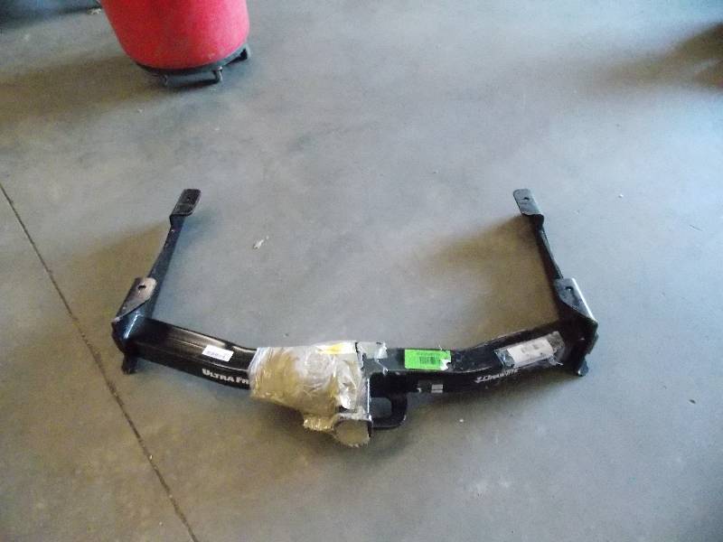 lot 445 image: Draw-Tite Hitch