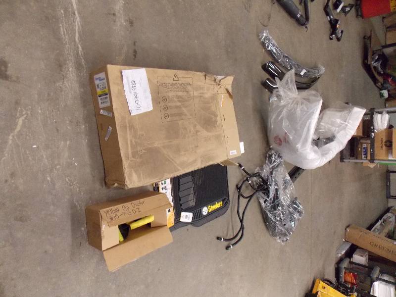lot 457 image: Automotive Parts lot 56