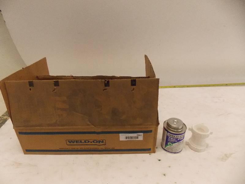 lot 7062 image: Plumbing Goods Lot