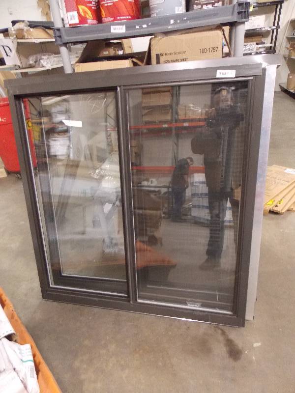 lot 466 image: Lot of 2 Windows