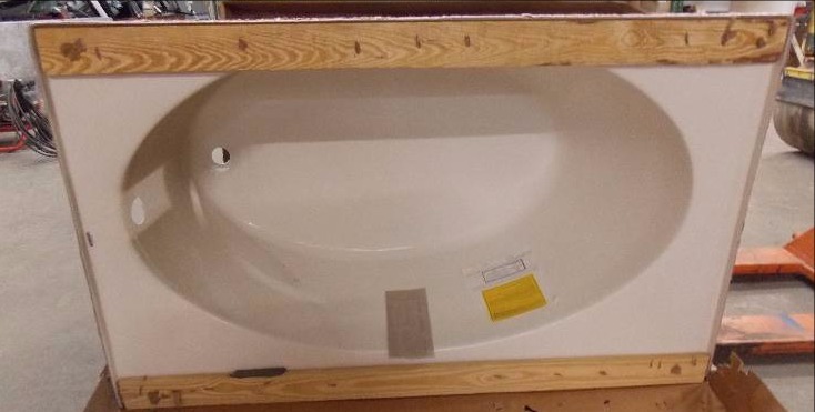 lot 472B image: NEWOval Bath Tub