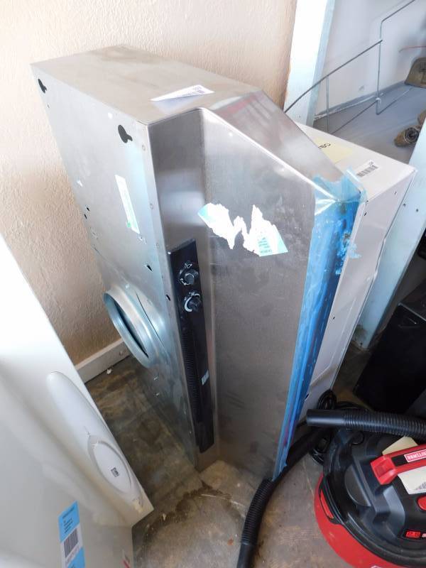 lot 103 image: NEW Kenmore vent hood wlight - stainless