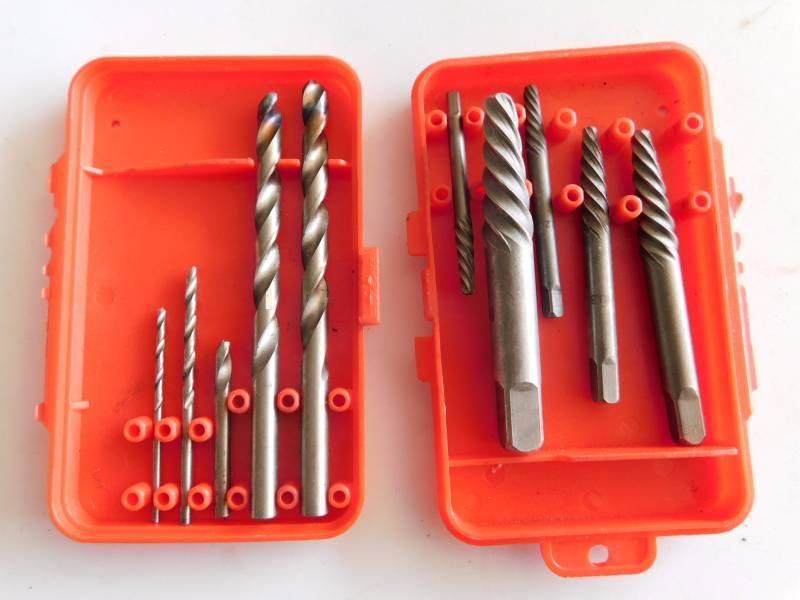 lot 109 image: Craftsman extractor kit