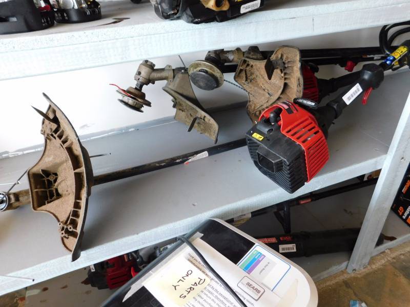 lot 110 image: Craftsman weed eaters