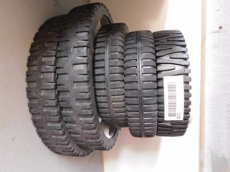 lot 116 image: lawn mower wheels
