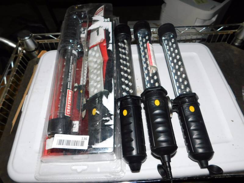 lot 136 image: Craftsman LED work lights