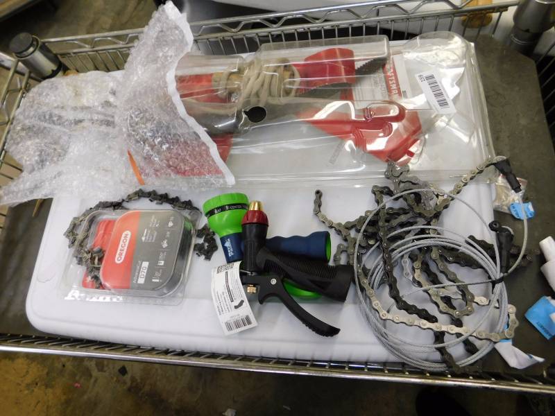 lot 159 image: Chainsaw chains - hose ends - more