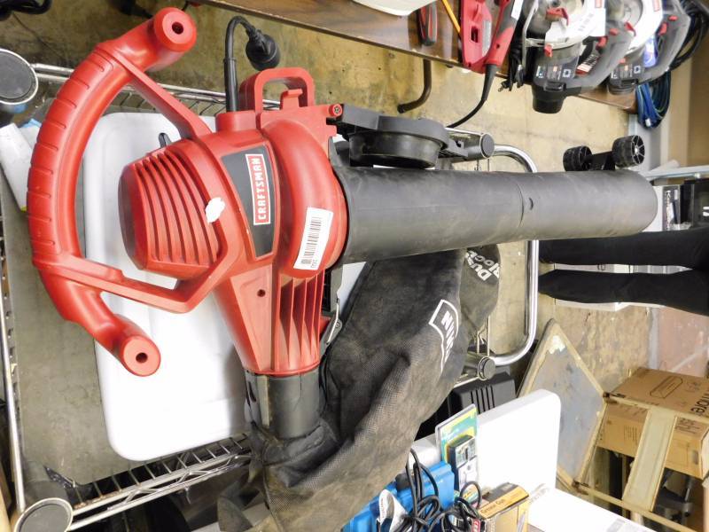 lot 160 image: Craftsman blowervac