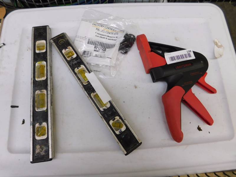 lot 198 image: levels and clamp
