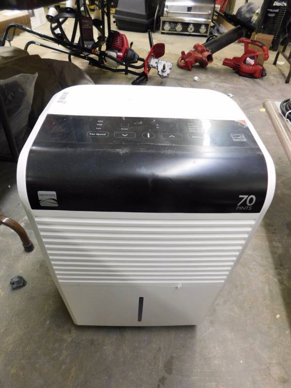 lot 203 image: Kenmore 70pint humidifier