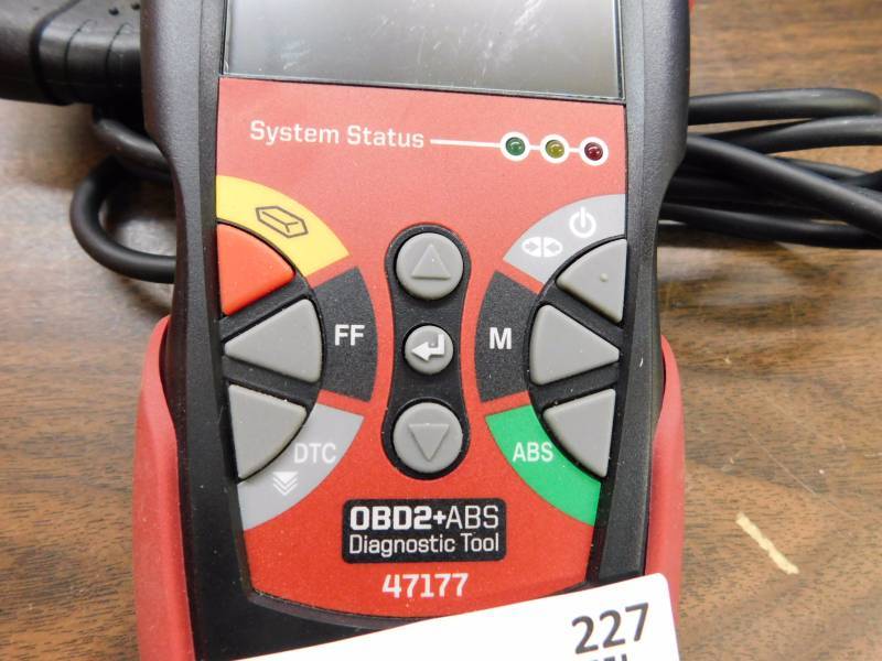 lot 227 image: Craftsman diagnostic tool