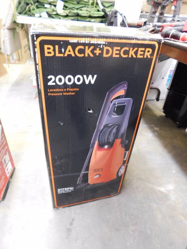 lot 234 image: Black & Decker 2000w pressure washer