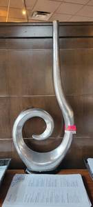 lot 18626 image: 37in Metal Decor